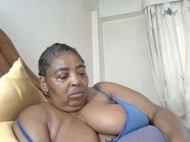 pussylips53