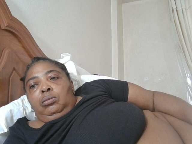 pussylips53 live cam on BongaCams