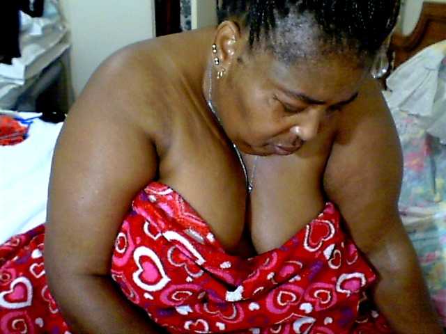 pussylips53's BongaCams show and profile