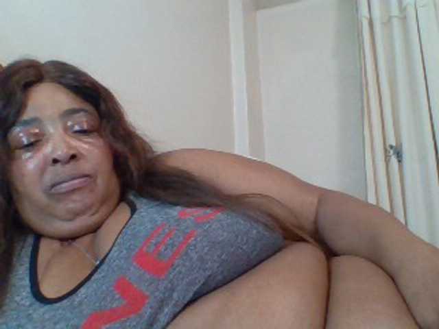 pussylips53 live cam on BongaCams