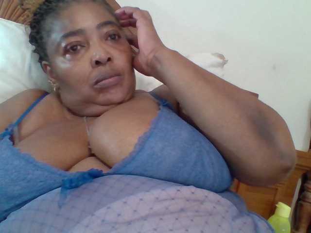 pussylips53 Live Cam and Statistics on UnifiedCams