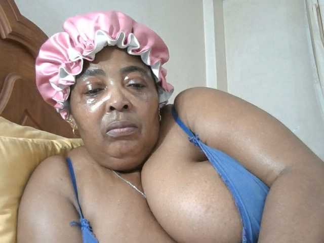 pussylips53 live cam preview