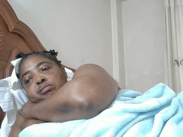 pussylips53 live cam preview