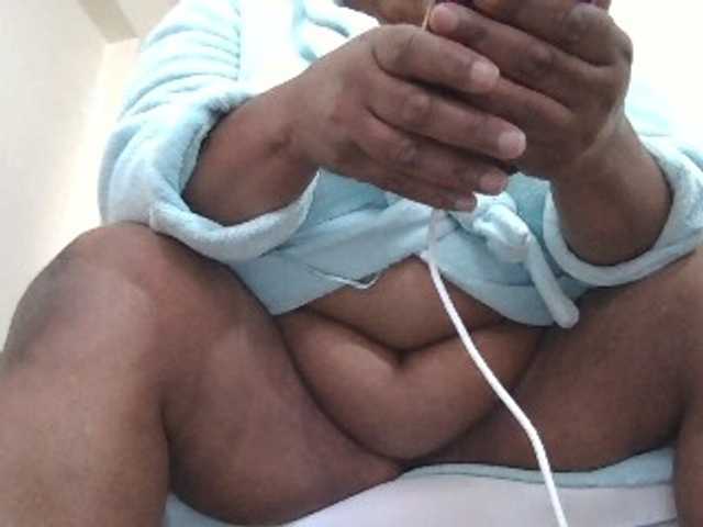 pussylips53 live cam on BongaCams