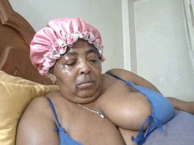 pussylips53 live cam preview