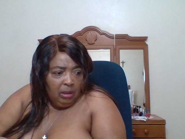 pussylips53 live cam on BongaCams