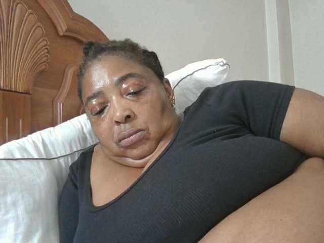 pussylips53 live cam on BongaCams