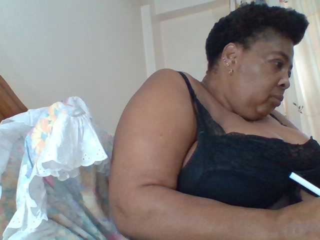 pussylips53 live webcam show