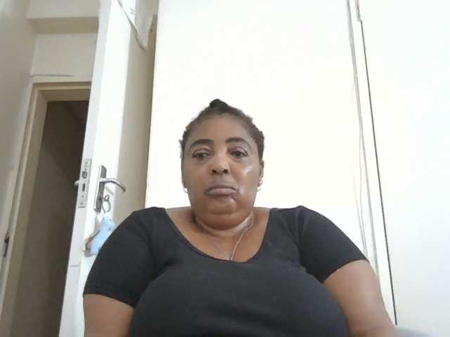 pussylips53, en vivo ahora en BongaCams