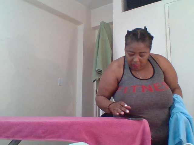 pussylips53 live cam on BongaCams