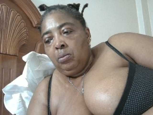 pussylips53