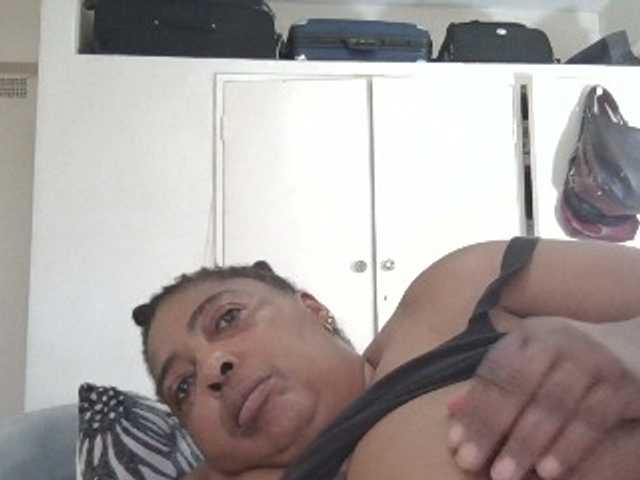 pussylips53 live cam on BongaCams