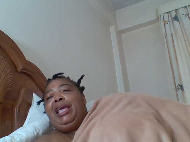 pussylips53 live cam on BongaCams
