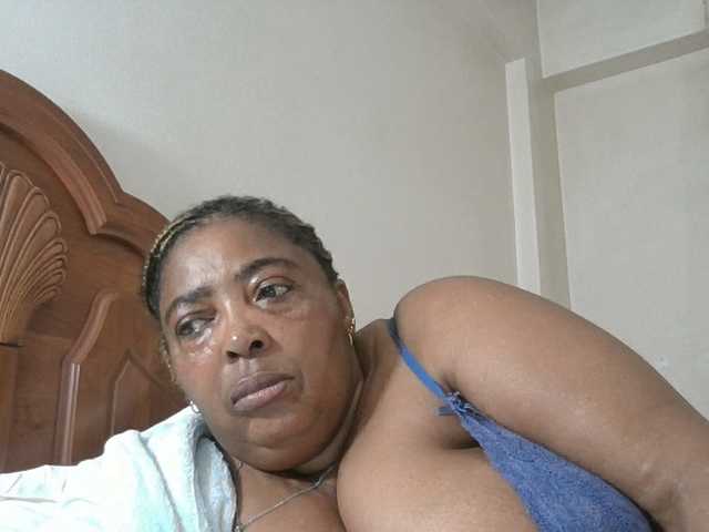 pussylips53 live cam on BongaCams