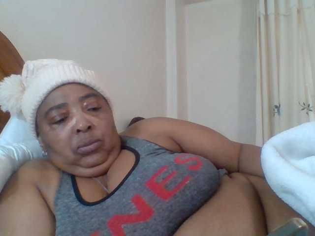 pussylips53 live cam on BongaCams