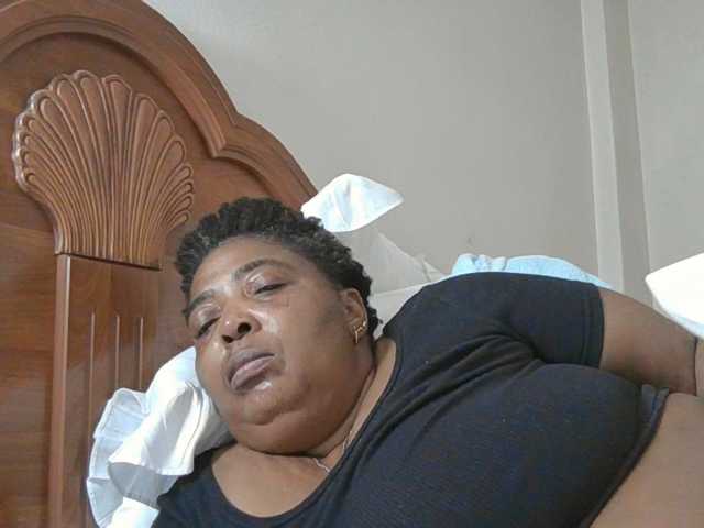 pussylips53 live cam on BongaCams