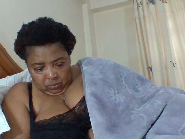 pussylips53 live cam on BongaCams