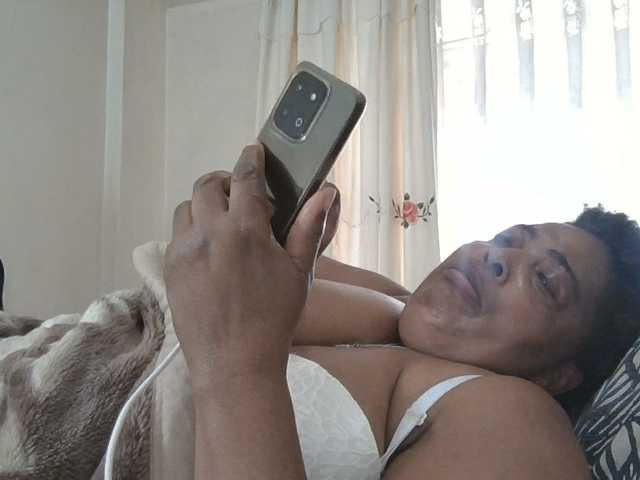 pussylips53 live cam on BongaCams