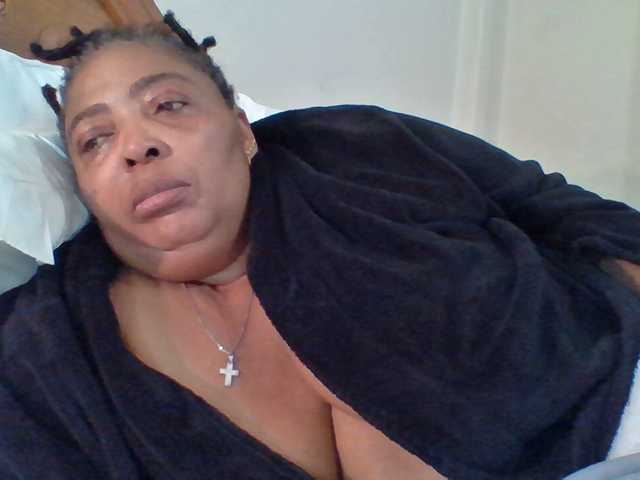 pussylips53 Live Cam on BongaCams
