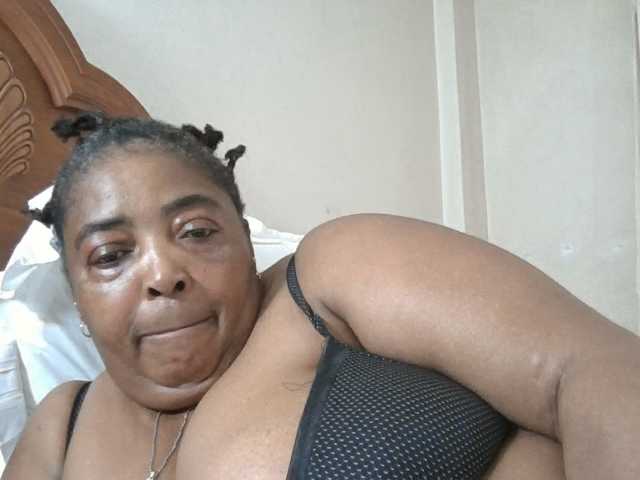 pussylips53 live cam on BongaCams