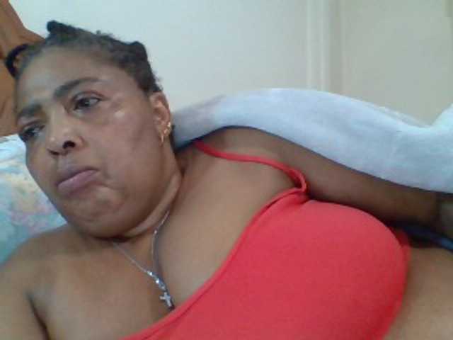 pussylips53 live cam on BongaCams