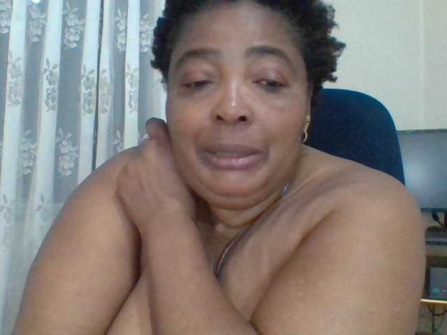 pussylips53 live cam on BongaCams