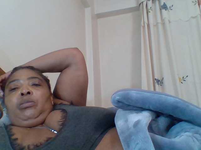 pussylips53 live cam on BongaCams