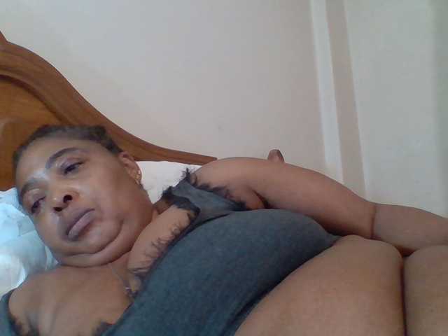 pussylips53 live cam on BongaCams