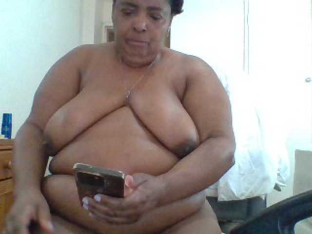 pussylips53 live cam on BongaCams