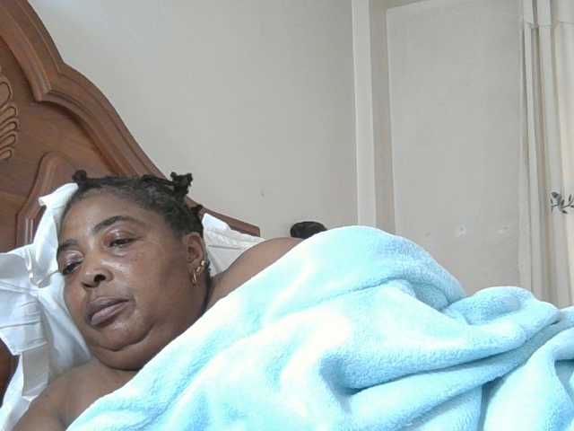pussylips53 live cam preview