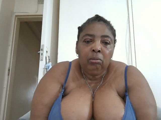 pussylips53 live cam preview