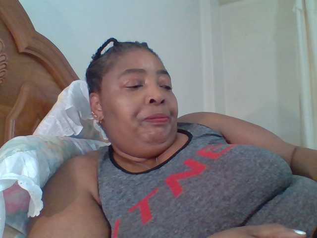 pussylips53 live cam on BongaCams