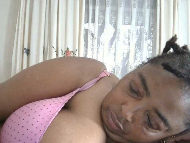 pussylips53 live cam preview