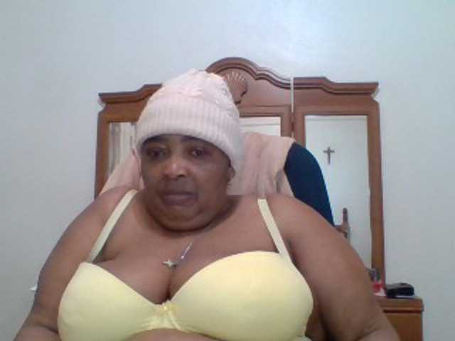 pussylips53 live cam on BongaCams