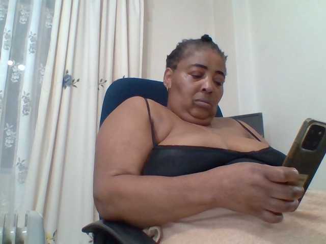 pussylips53 live cam on BongaCams
