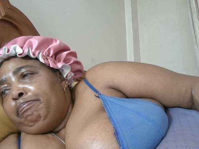 pussylips53 live cam on BongaCams