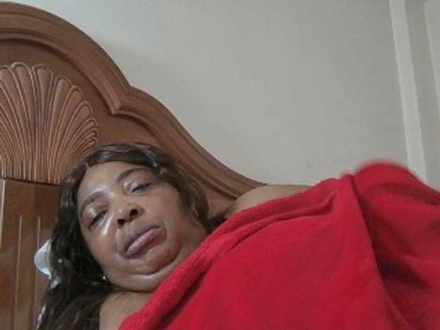 pussylips53 live cam preview