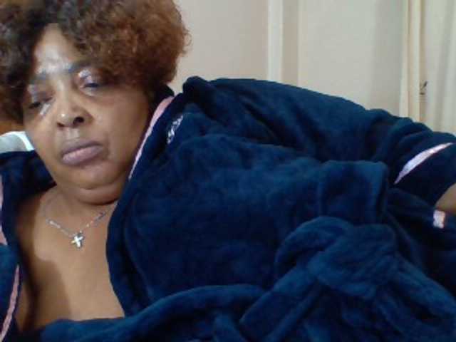 pussylips53 live cam on BongaCams