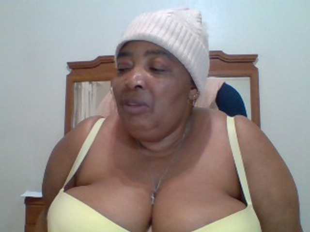 pussylips53