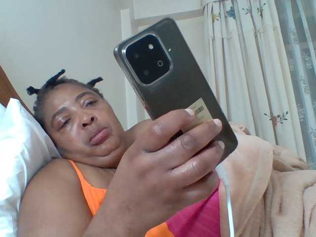 pussylips53 live cam on BongaCams