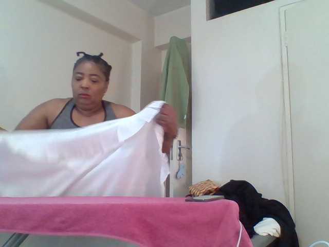 pussylips53 live cam on BongaCams