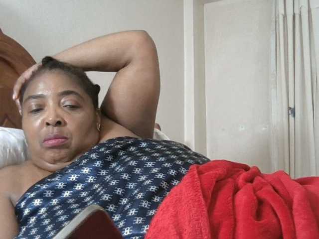pussylips53 live cam on BongaCams