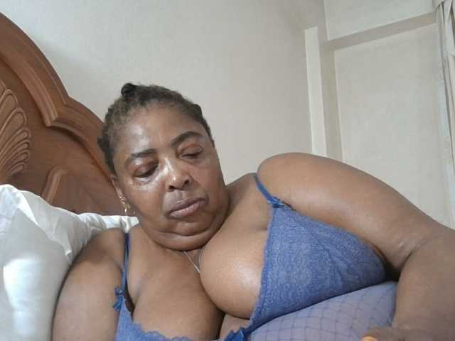 pussylips53