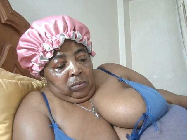pussylips53 live cam preview