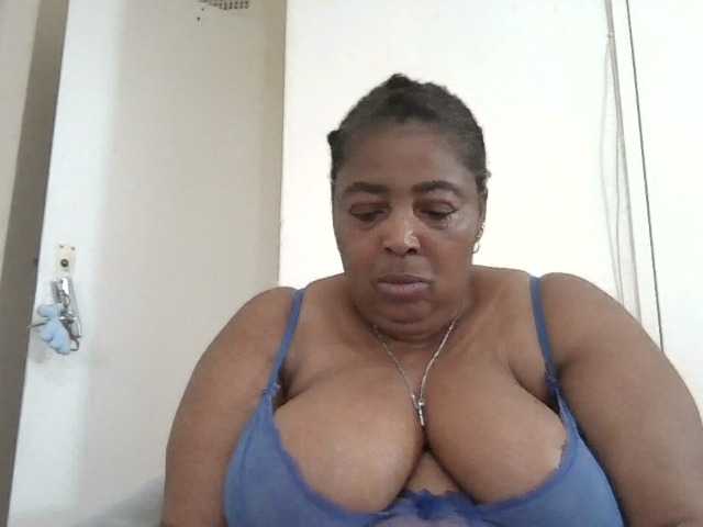 pussylips53 live cam preview