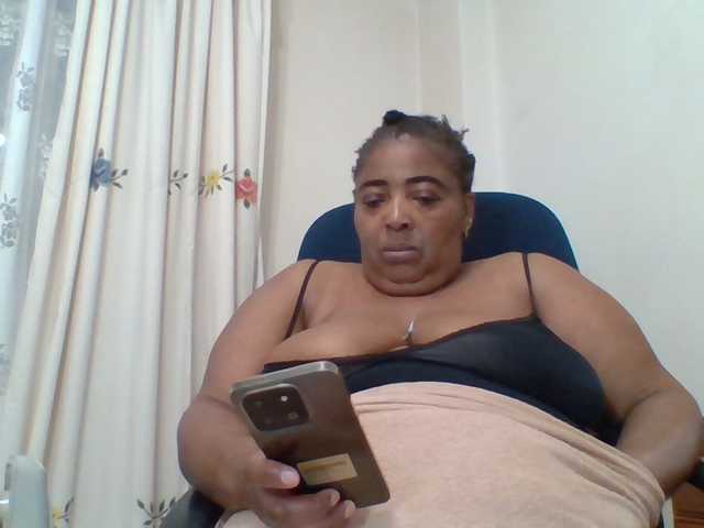 pussylips53 live cam on BongaCams