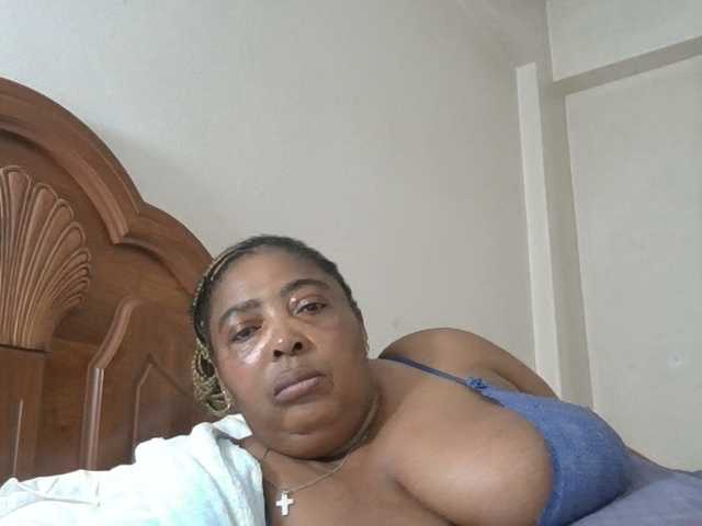 pussylips53 live cam preview