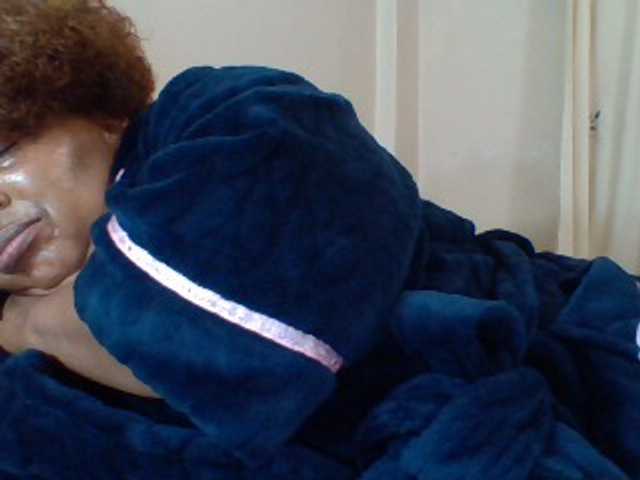 pussylips53 live cam on BongaCams