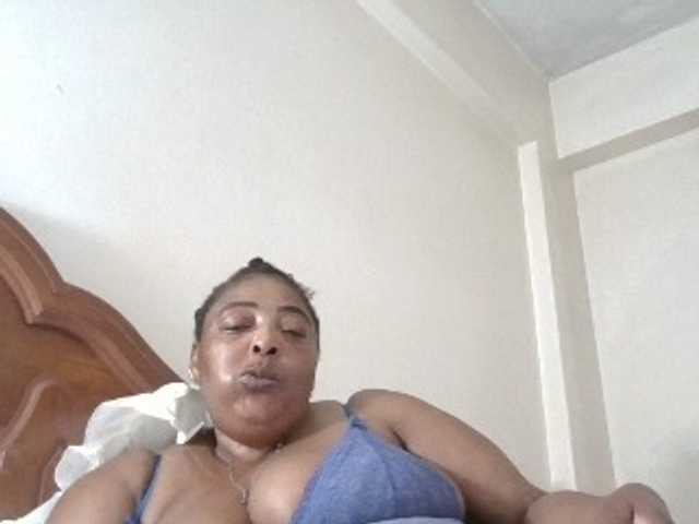 pussylips53