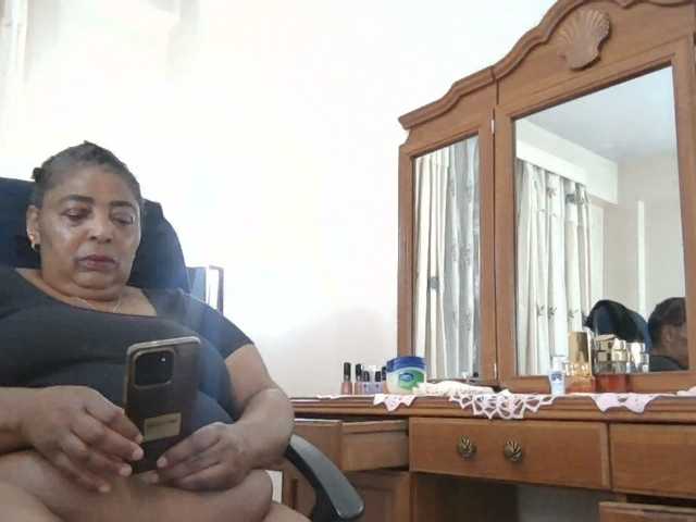 pussylips53 live cam preview